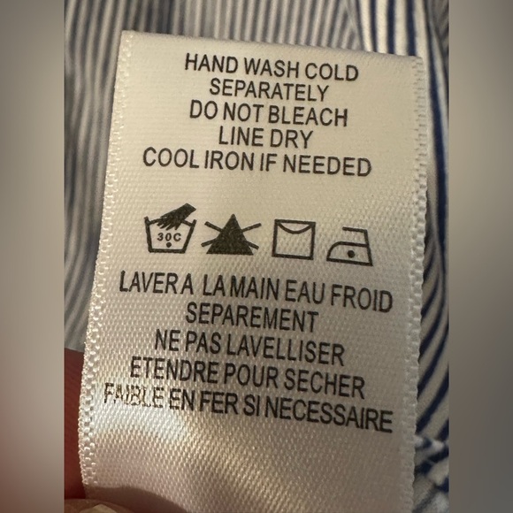 RO & DE Small Blue White Striped Railroad Hi Lo Shark Bite Hem Button Up Blouse - Picture 5 of 10